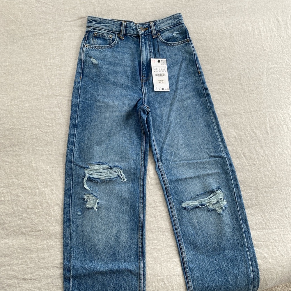 Zara wide leg raw hem distressed jeans 32/0